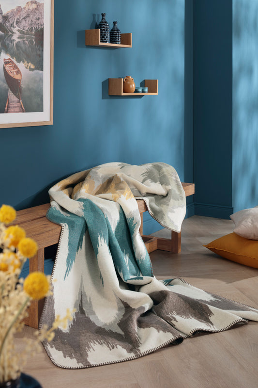 Biederlack Wohn- und Kuscheldecke "Aurora Lines" – 150 x 200 cm