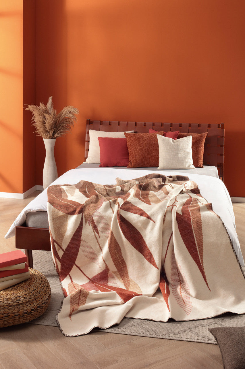 Biederlack Wohn- und Kuscheldecke "Ember Leaves" – 150 x 200 cm