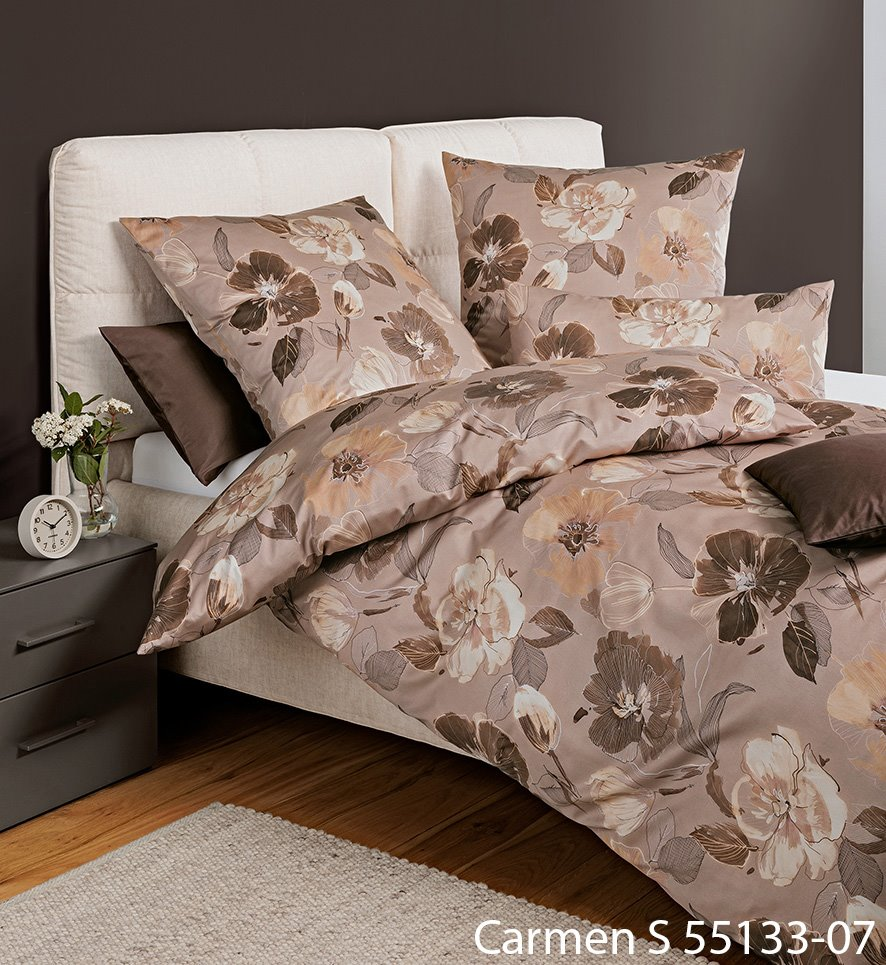 Janine CARMEN S 55133-07 Bettwäsche in Braun mit großen Blüten und Blättern in Creme- und Brauntönen