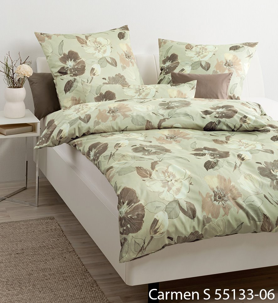 Janine CARMEN S 55133-06 Bettwäsche in Grün mit großen Blüten und Blättern in Naturtönen
